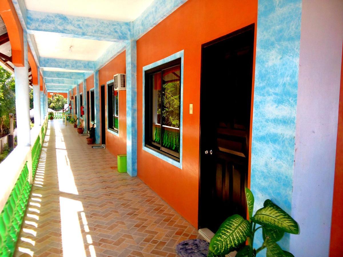 Jun And Carol Beach Cottages Pagudpud Exteriör bild